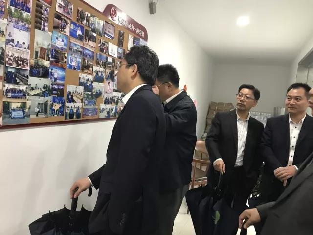 昆山市人大领导一行来乐融融法律服务中心调研