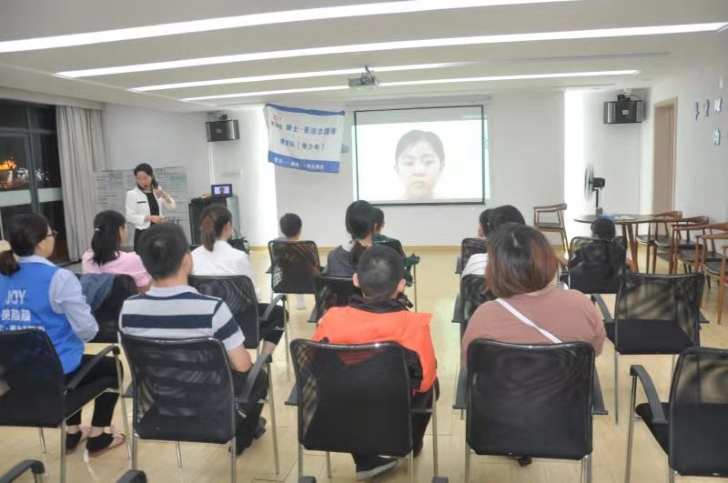 乐融融要闻 | 用感恩拥抱生活，用爱为梦想扬帆——《美好人生从良好品格开始》公益讲座